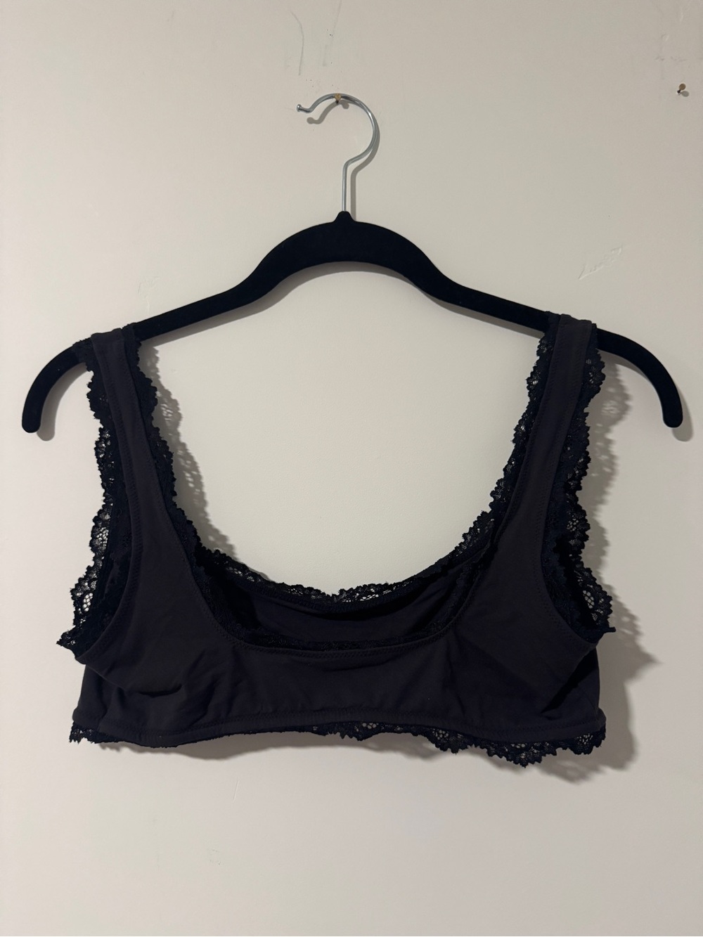 Skims Fits Everybody Lace Square Neck Bralette - Onyx - Picture 2 of 3